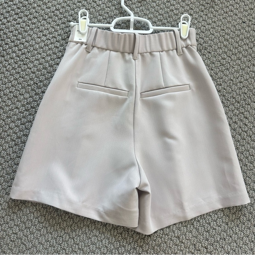 Abercrombie & Fitch Women's Ulta High Rise Tailored Shorts Cream Light Taupe XXS - Picture 3 of 4